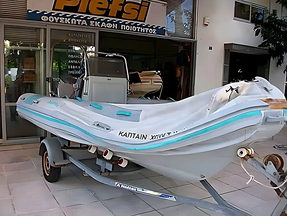 Tube replacement on an Oceanic inflatable boat, before