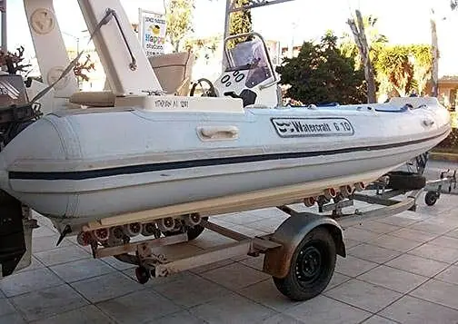 Tube replacement on a Watercraft 6.10 inflatable boat, before