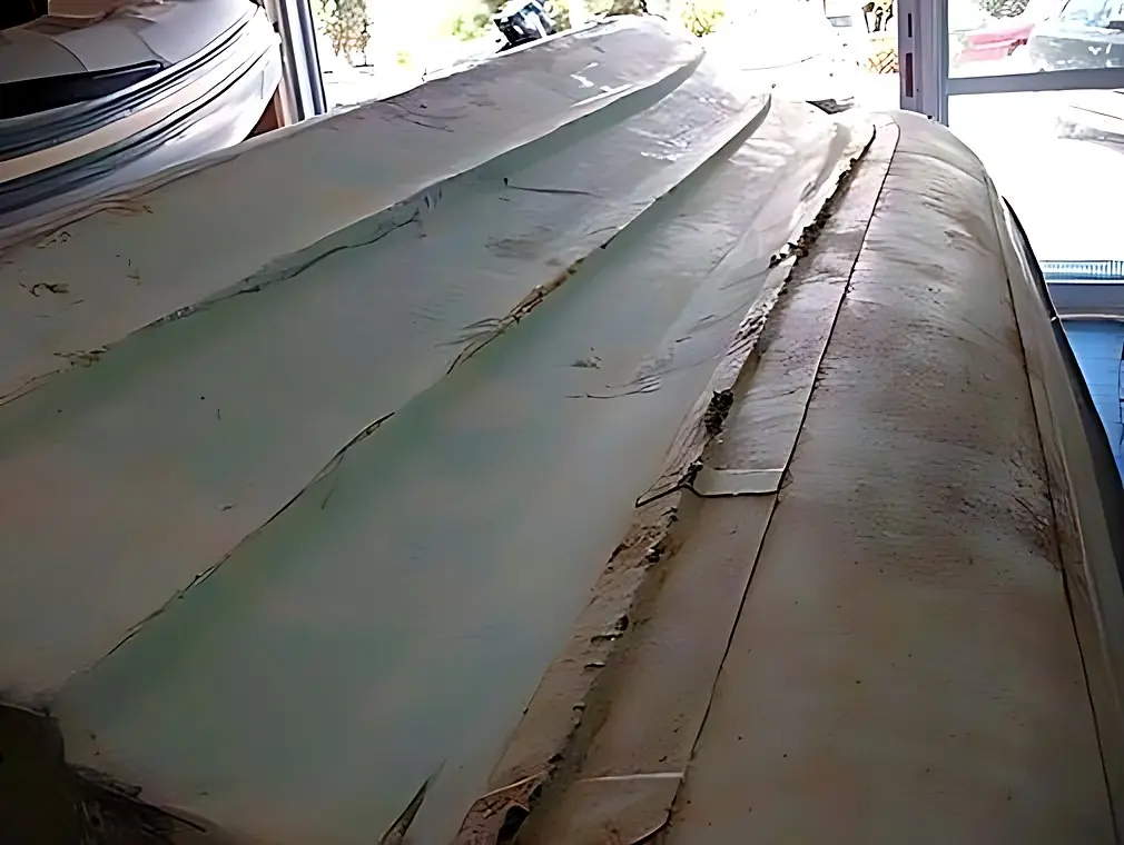 Full service and replacement of external sealing tapes on an Orizon inflatable boat, before