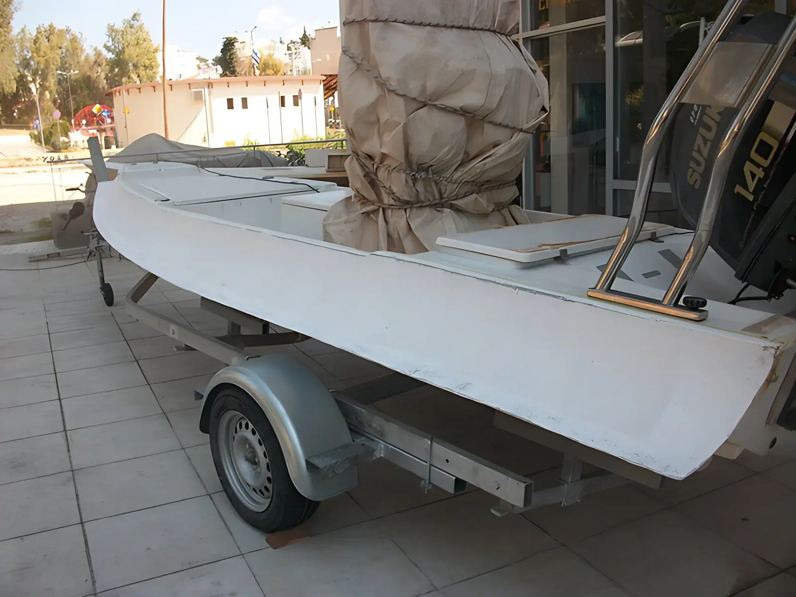 Tube replacement on a Poseidon inflatable boat, photo 1