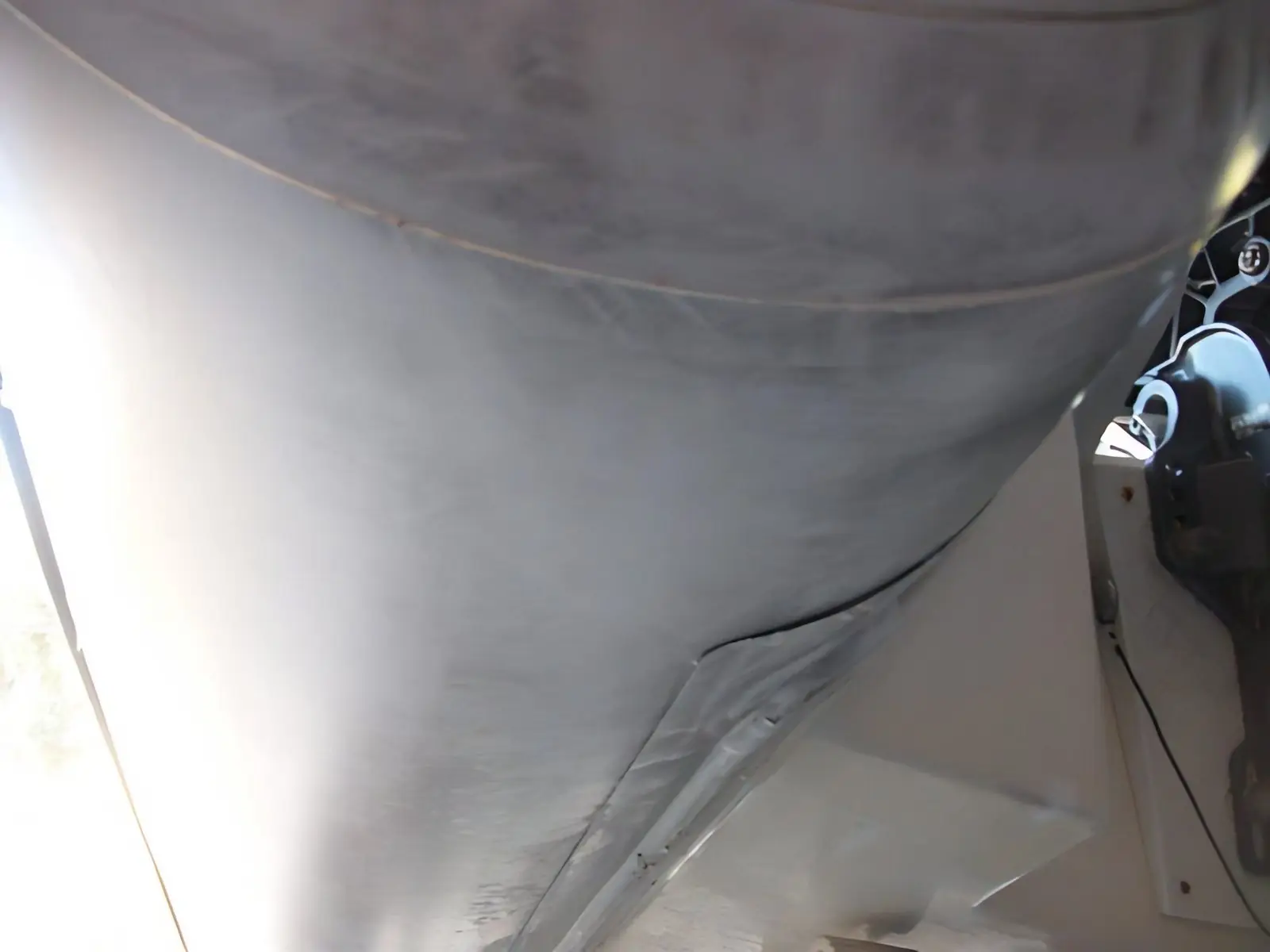 Tube reinforcement with chafe pads, photo 1