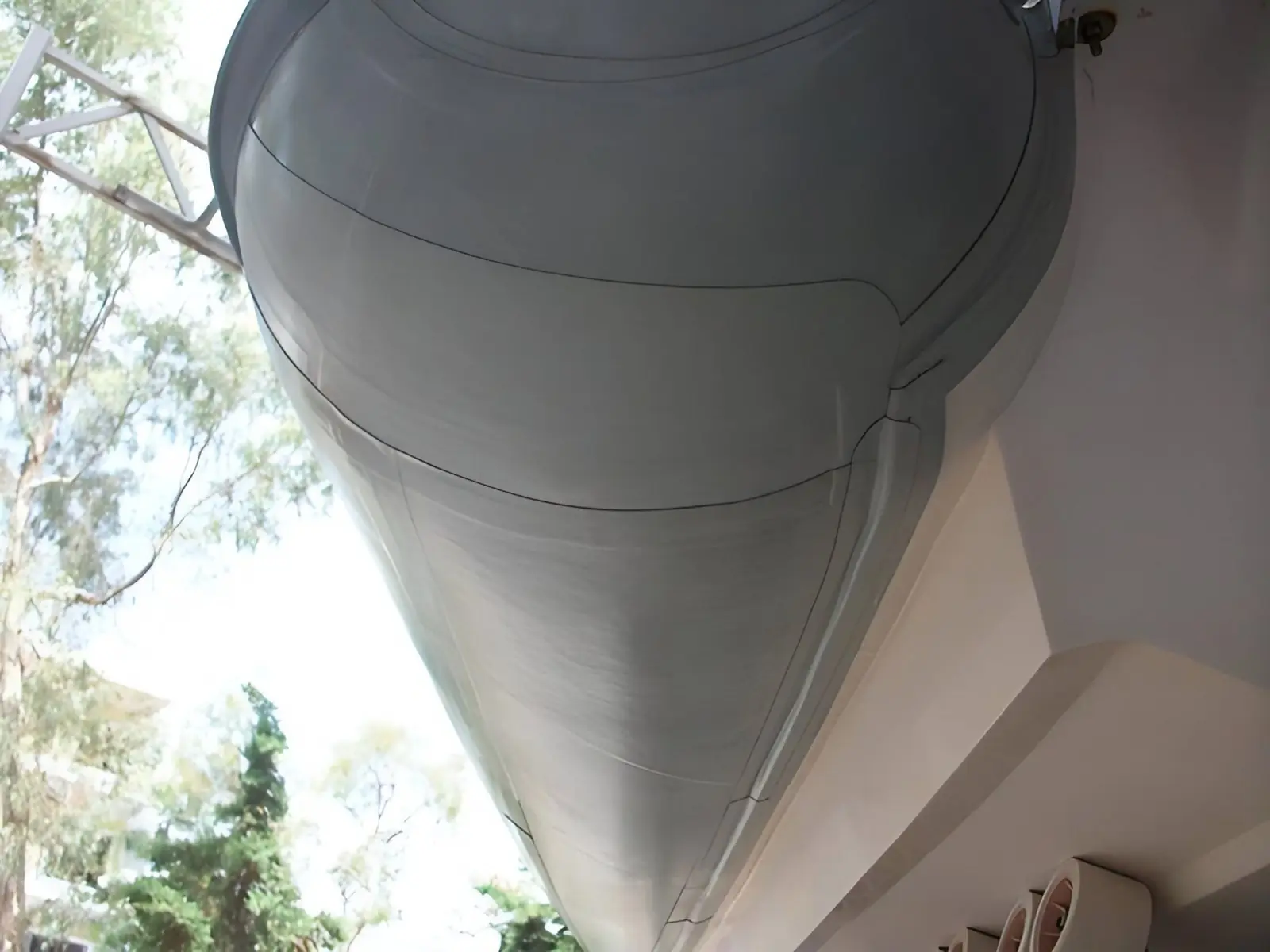 Tube repair on a Wave inflatable boat, photo 1