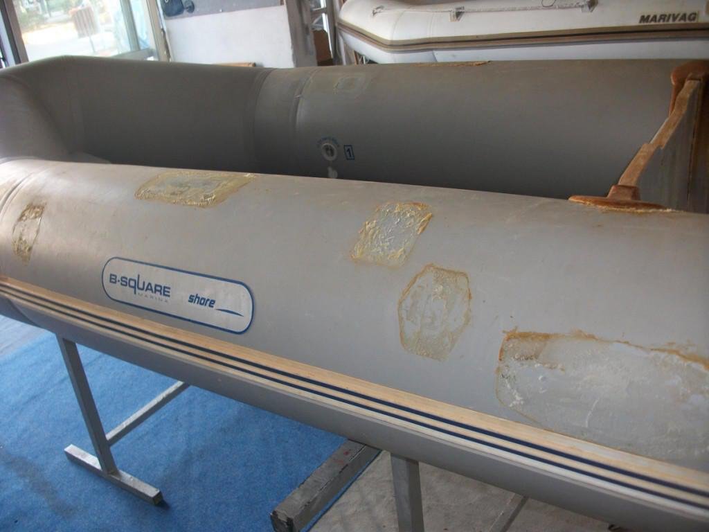 kolima_kathrepti_kai_parelkomenon_se_fouskoto_symbatiko_skafos_typou_pvc