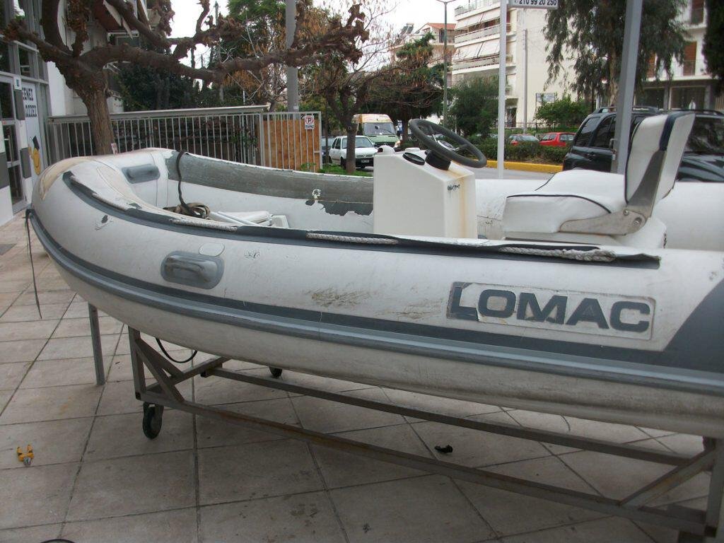 Αλλαγή αεροθαλάμου σε φουσκωτό σκάφος Lomac