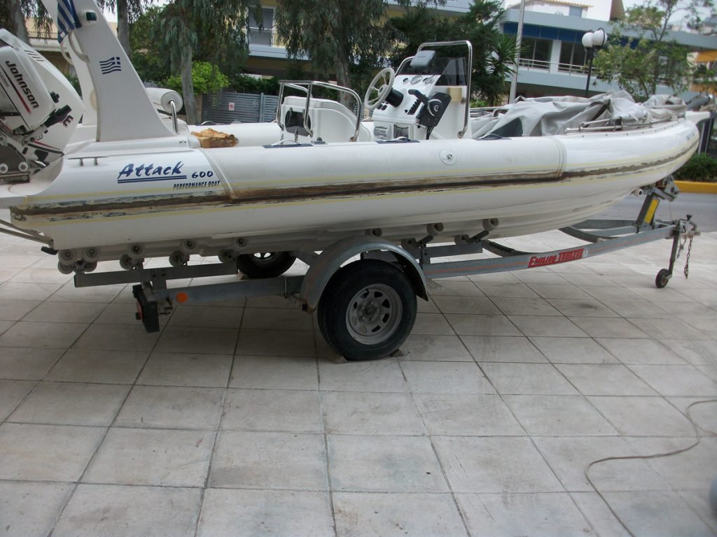 Αλλαγή κυματοθραύστη φουσκωτό σκάφος Attack