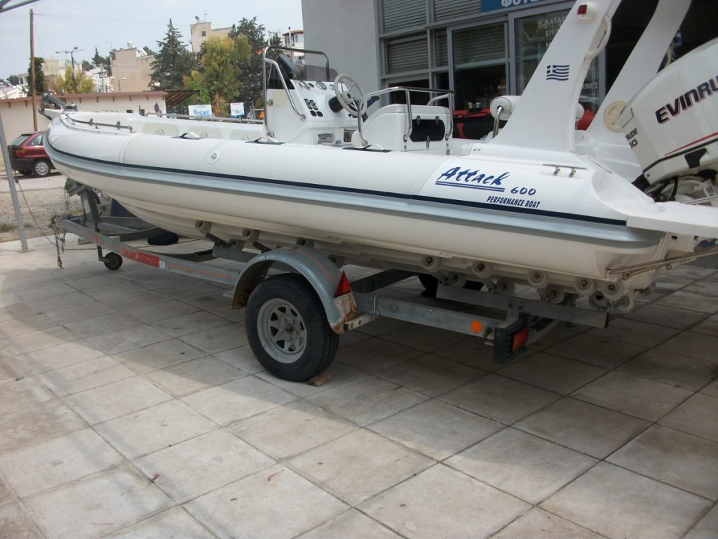 Αλλαγή κυματοθραύστη φουσκωτό σκάφος Attack