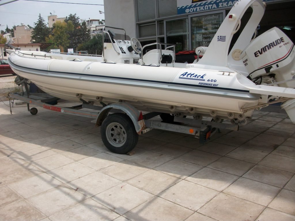 Αλλαγή κυματοθραύστη φουσκωτό σκάφος Attack