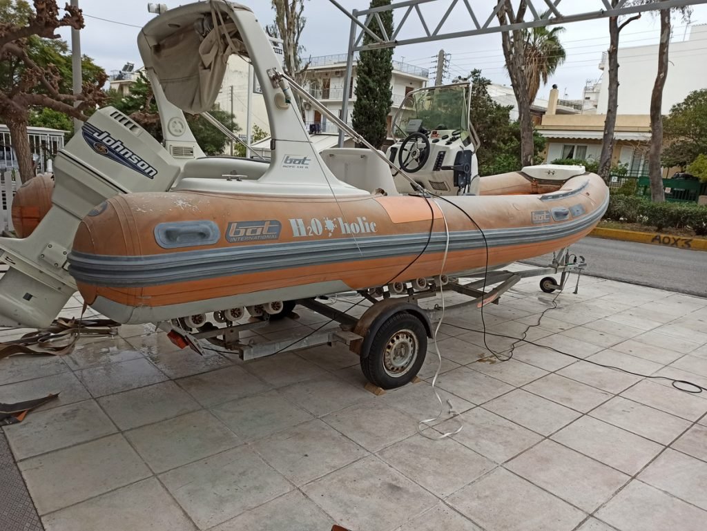 Αλλαγή αεροθαλάμου σε φουσκωτό σκάφος Bat