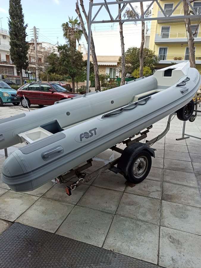 Αλλαγή αεροθαλάμου σε φουσκωτό σκάφος Fost