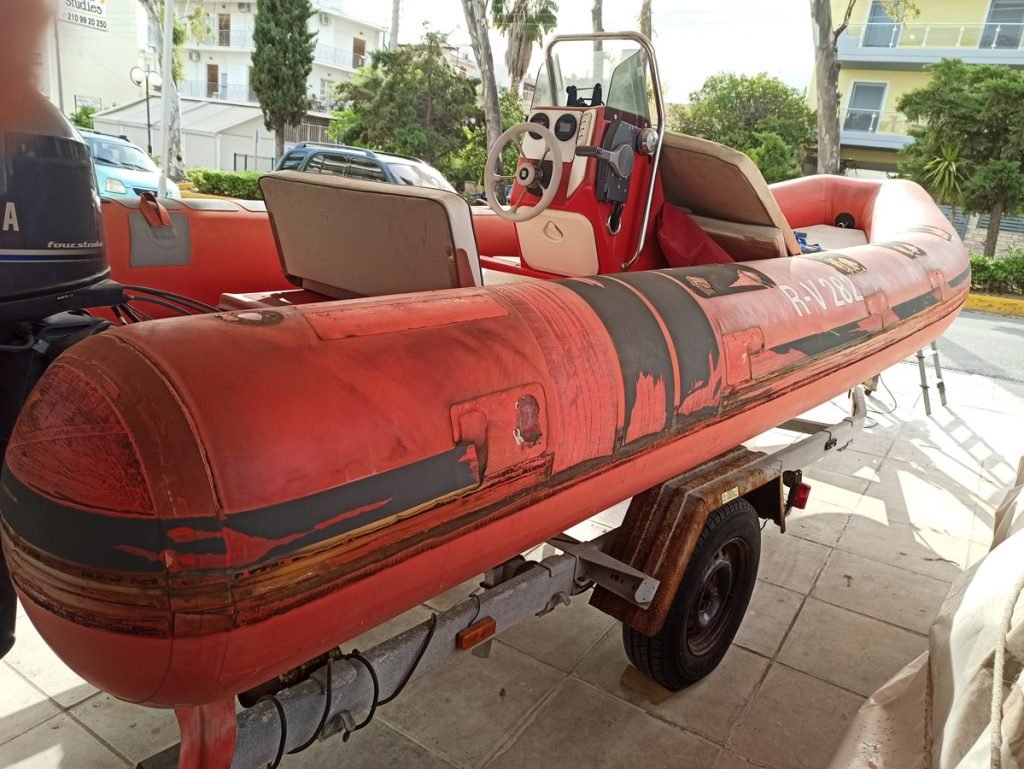 Αλλαγή αεροθαλάμου σε φουσκωτό σκάφος Marshall 5.70