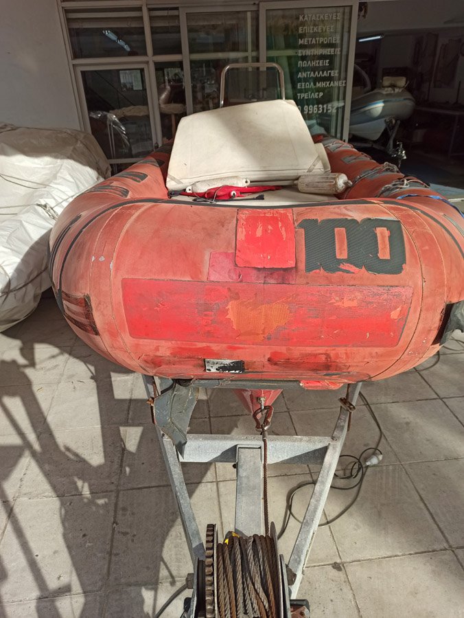 Αλλαγή αεροθαλάμου σε φουσκωτό σκάφος Marshall 5.70